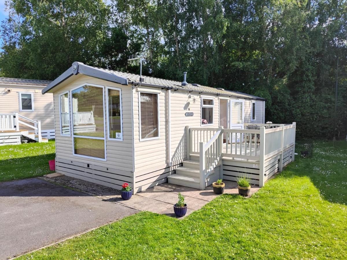 Holiday Home Sleeps Six Saint Leonards Eksteriør billede